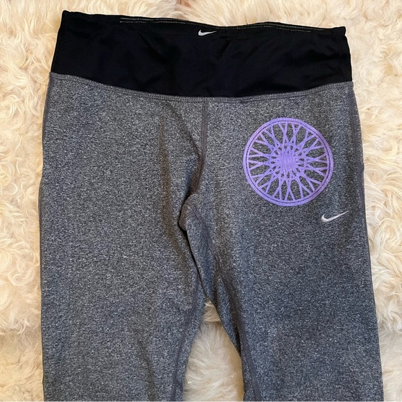 Nike SoulCycle Leggings - Picture 2 of 3